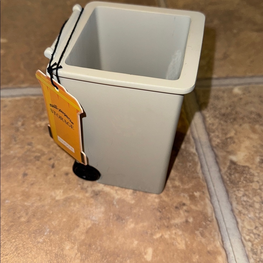 nwt Envogue Gray Multi-Purpose Storage Bin